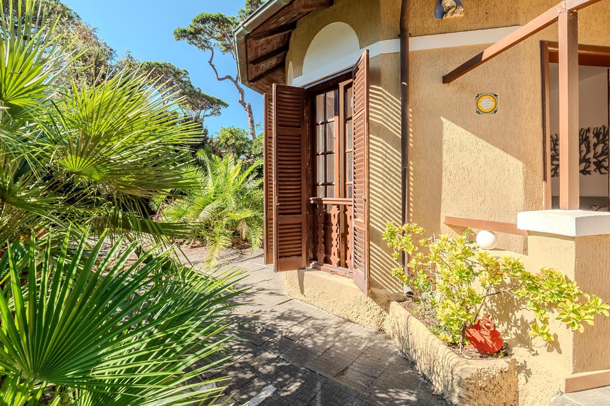 Exclusive Charming Villa - Free Parking 400 Mq Garden - Rome Airport - Roseto Villa Dream 弗雷杰内 外观 照片