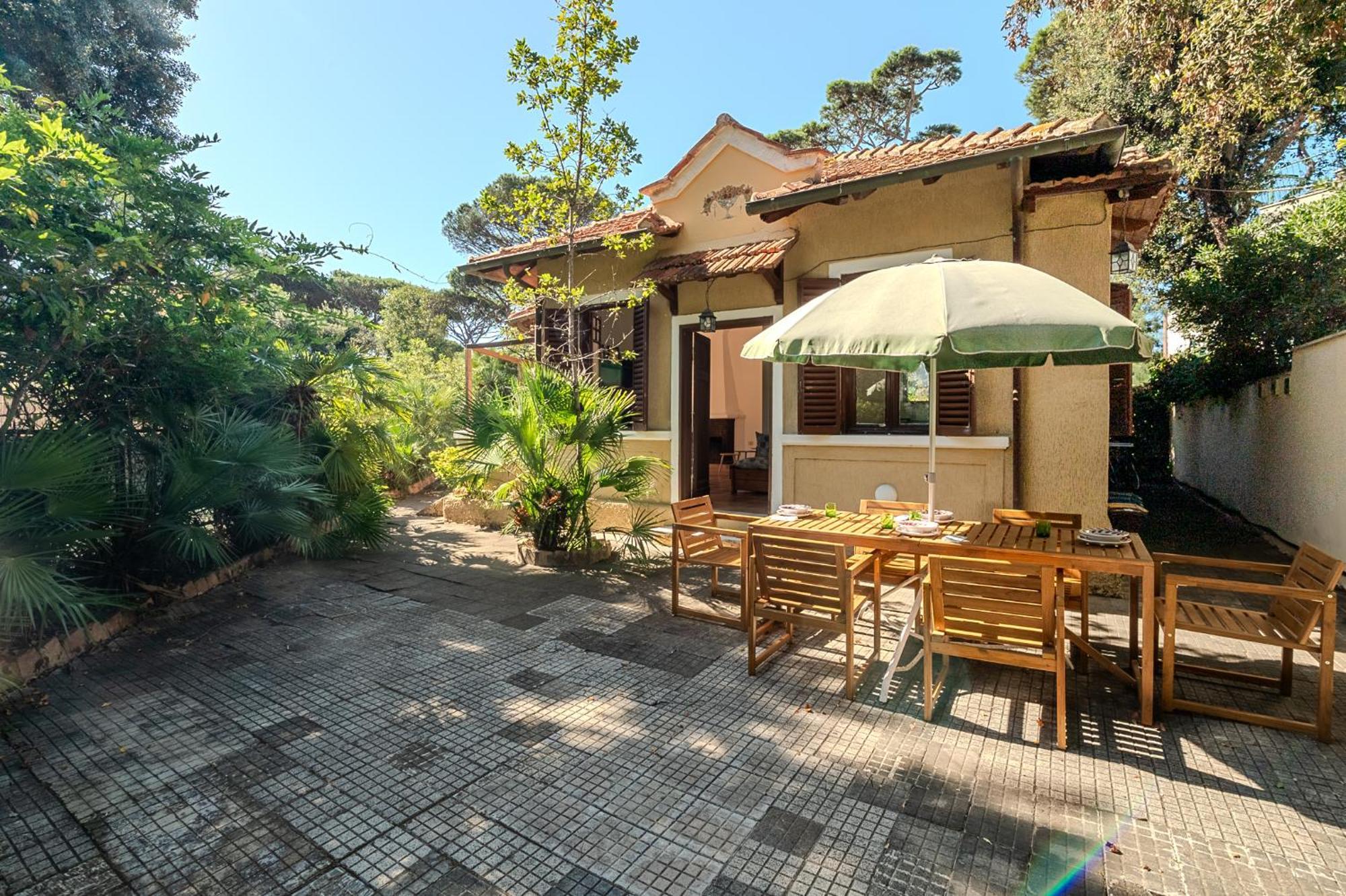 Exclusive Charming Villa - Free Parking 400 Mq Garden - Rome Airport - Roseto Villa Dream 弗雷杰内 外观 照片